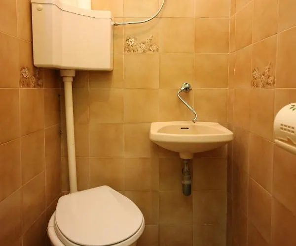 With A Parking Space - 7735