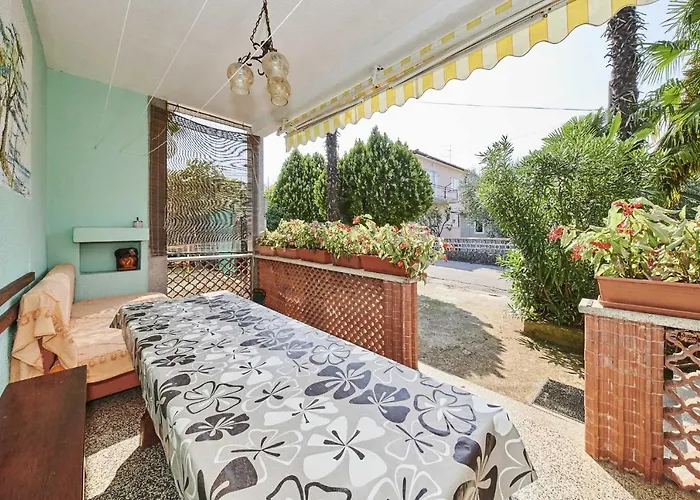 Apartamento With A Parking Space - 7735 Umag