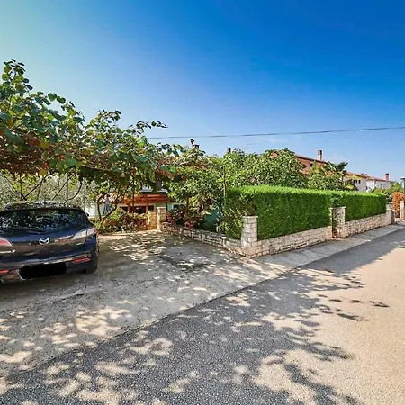 With A Parking Space - 7735