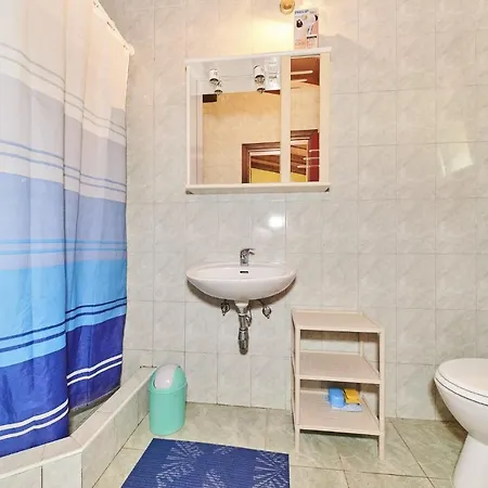 Apartment With A Parking Space - 7735 Umag