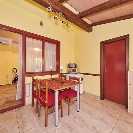 Apartment With A Parking Space - 7735