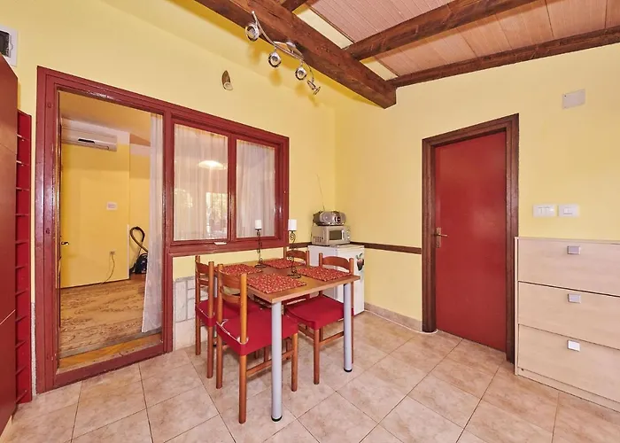 Apartment With A Parking Space - 7735