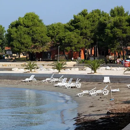 With A Parking Space - 7735