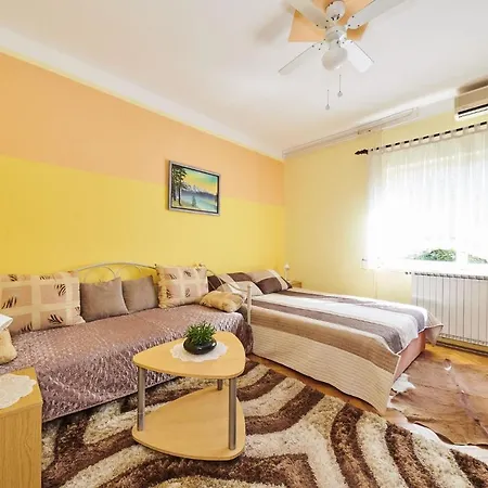 With A Parking Space - 7735